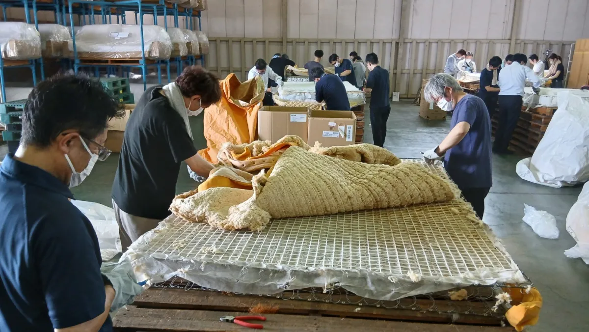 スプリングマットレ ス解体体験研修会
